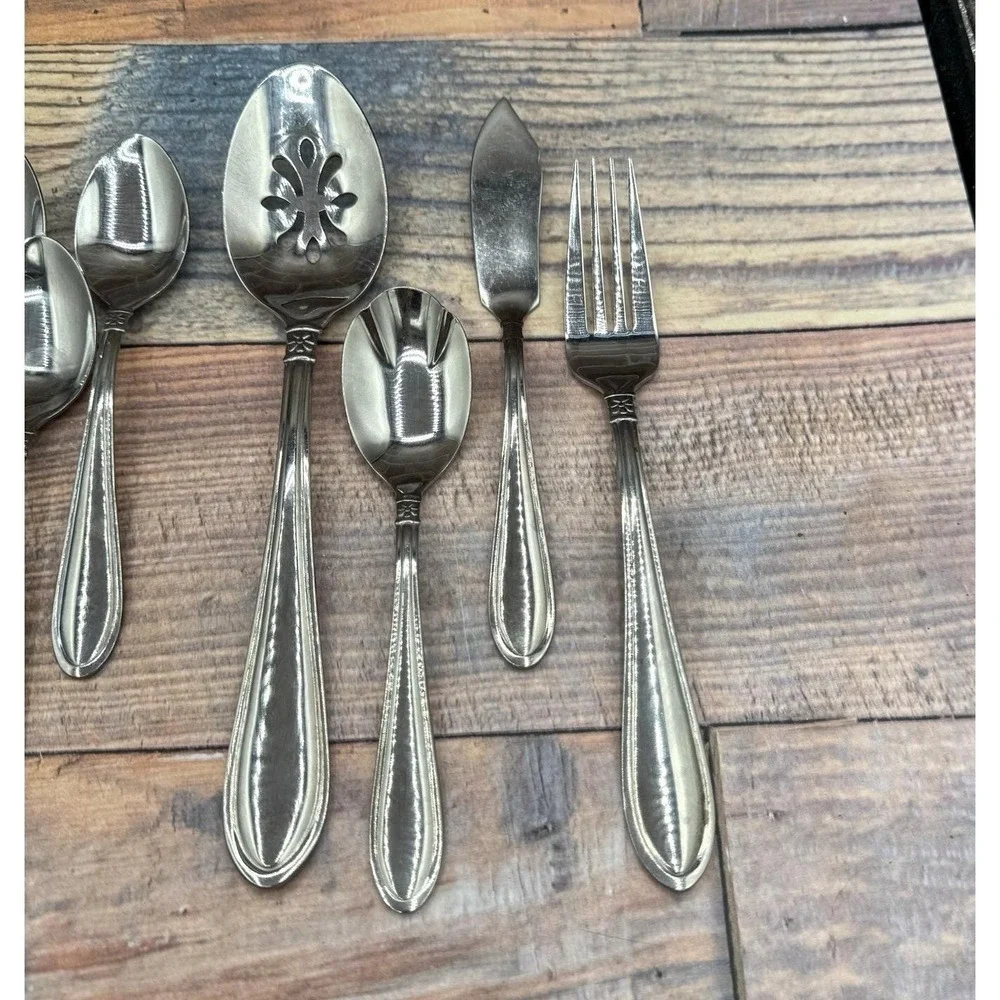 Vtg Oneida Memphis Daisy 17 Pcs Stainless Steel Flatware Set w Serving Pieces